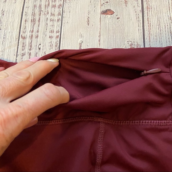 Fabletics Mid-Rise Reflective Powerlite 7/8 Leggings. Size Medium. EUC - Picture 6 of 13